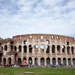 Roman monuments -: the colosseum which entered an agreement with Airbnb to stage gladiator fights