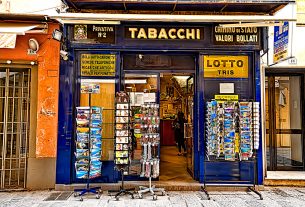 Tobacconists threaten strike aaction over green pass rules