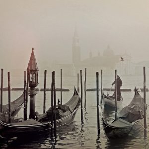 Population of Venice drops below 50,000
