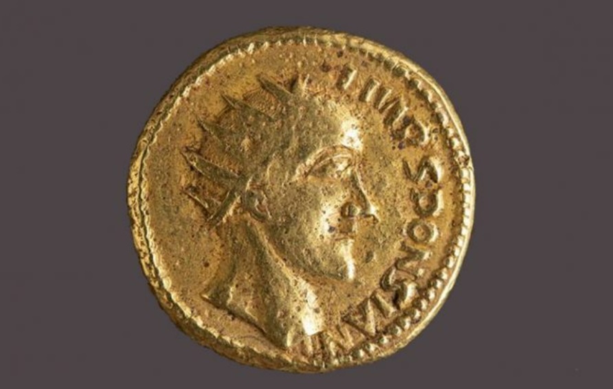 Roman coin depicting previosuly unknown emperor Sponsian