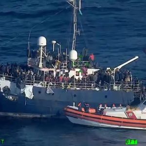 Guardia Costiera, Italian Coastguard, rescues migrants