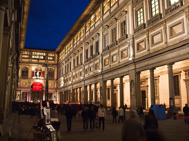 Uffizi opening hours extended. Image: Kevin Poh via Flickr under https://creativecommons.org/licenses/by/2.0/