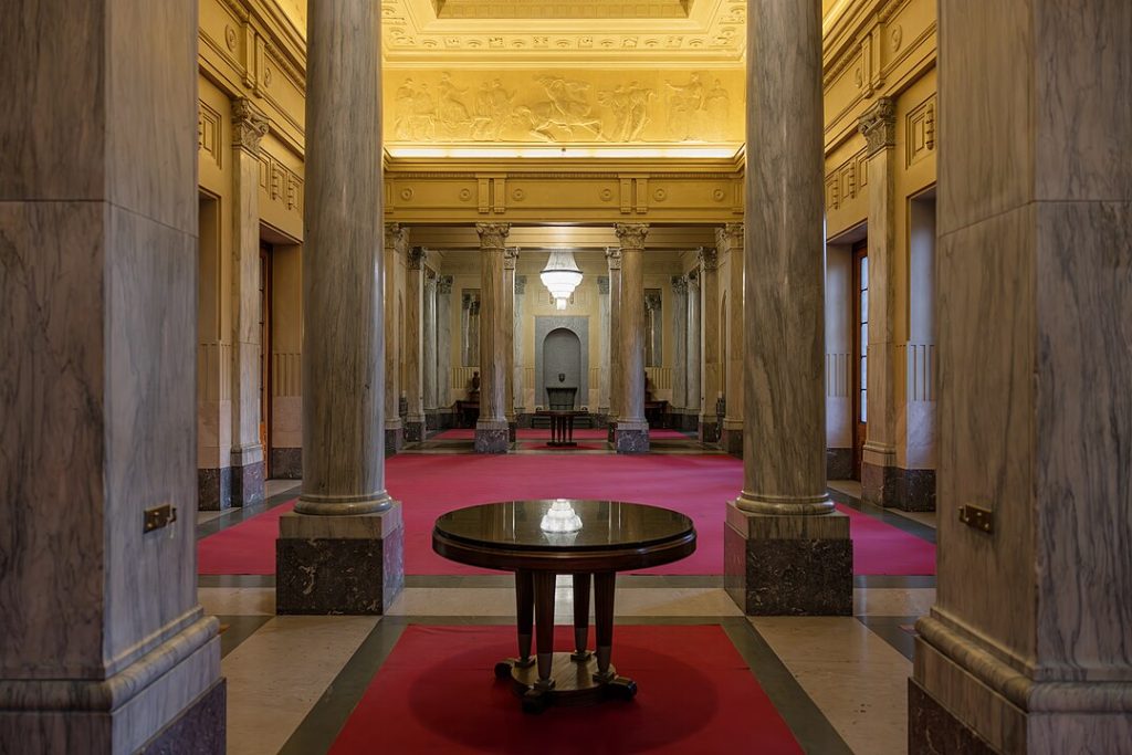 The Royal Hall, By Marco Del Torchio 95 - Own work, CC0, https://commons.wikimedia.org/w/index.php?curid=145051569 