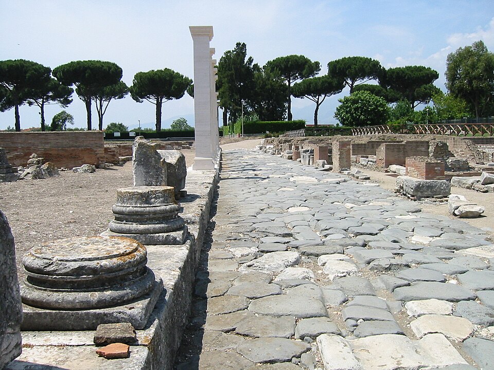 Appian Way achieves UNESCO World Heritage status. Image: By AlMare - Own work, Public Domain, https://commons.wikimedia.org/w/index.php?curid=651155
