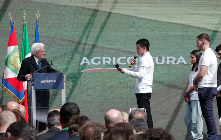 President Mattarella being asked about tariffs at event Credit: Agricola é