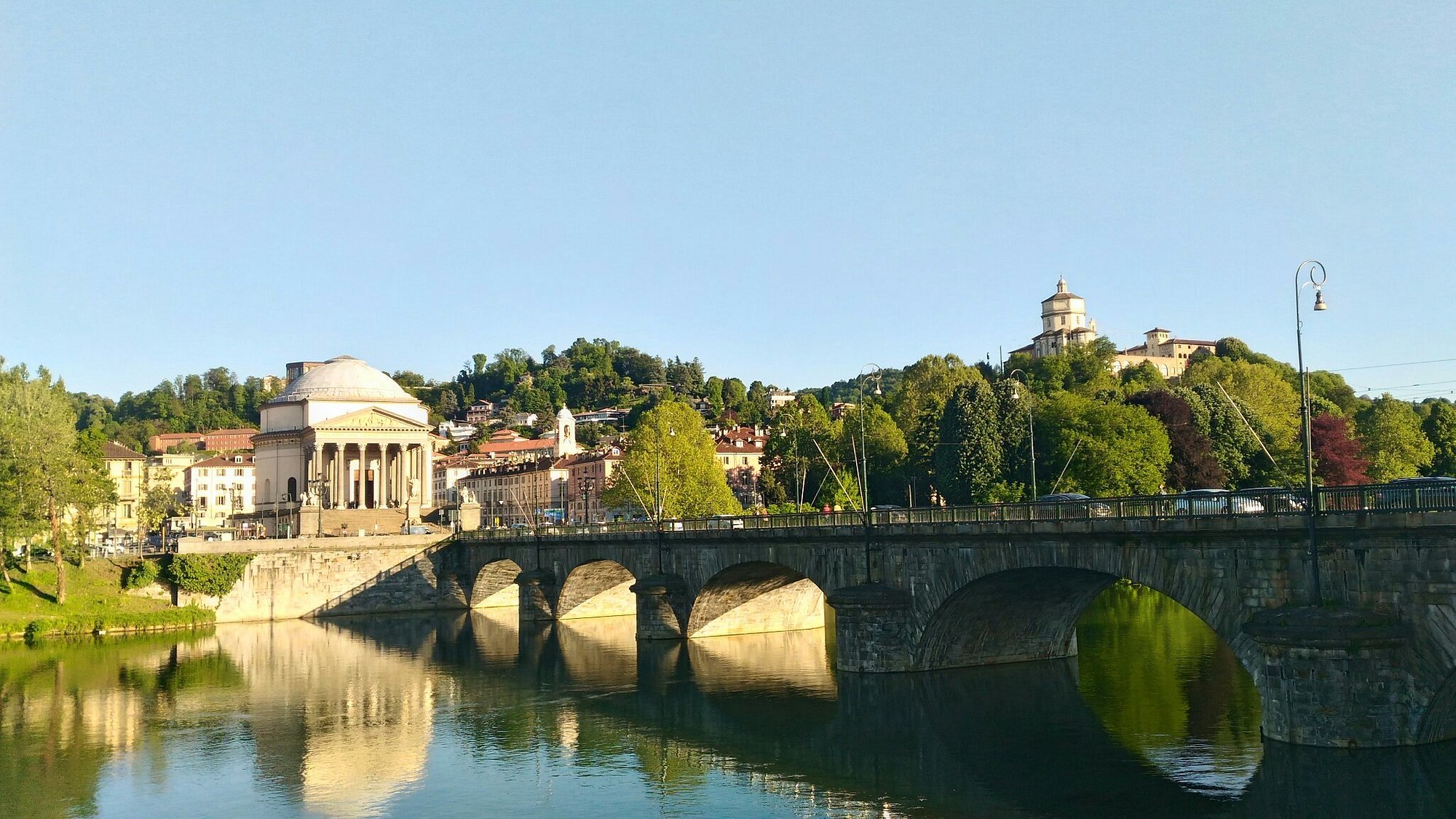 Ponte Vittorio Emanuele in Turin, from which the tourist bus crashed into the Po.