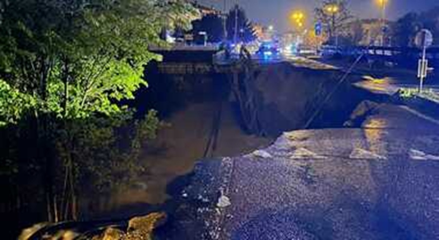Flooding and heavy rain led to a bridge collapse in Viacenza. One man ia dead, another missing.