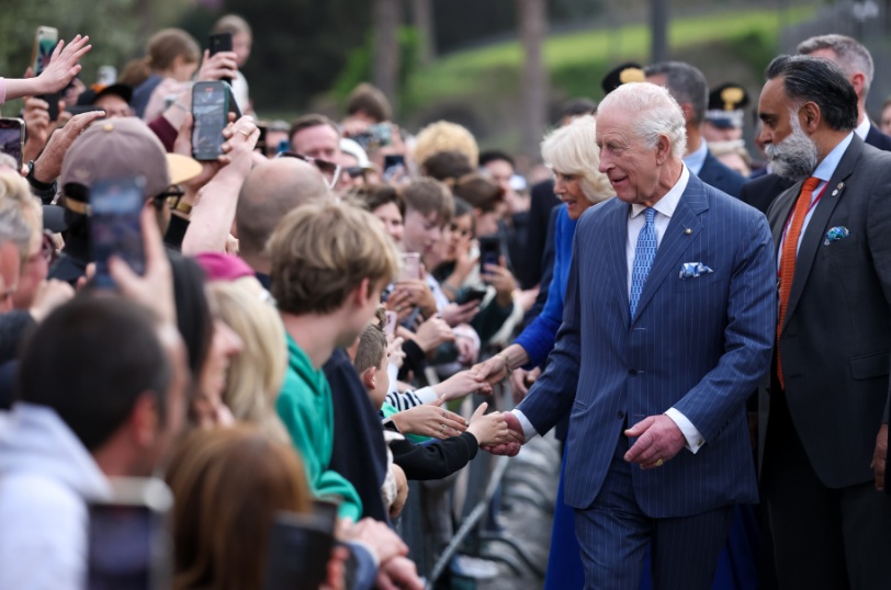 Charles and Camilla meet well-wishersin Rome on their state visit