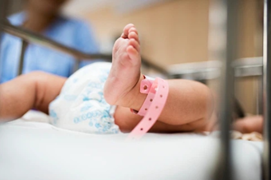 Baby bonus applications are now open. Image shows the foot and nappy of a newborn baby. Imge credit: RawPixel