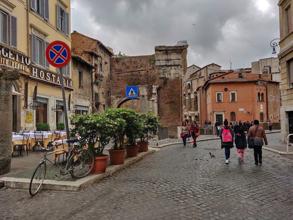 Jewish quarter in Rome. Security has been stepped up in the area following the Washington attack. Image credit: https://commons.wikimedia.org/wiki/User:Camelia.boban