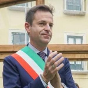 Sorrento mayor arrested for bribery