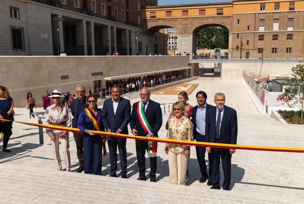 Piazza Augusto Imperatore ribbon cutting