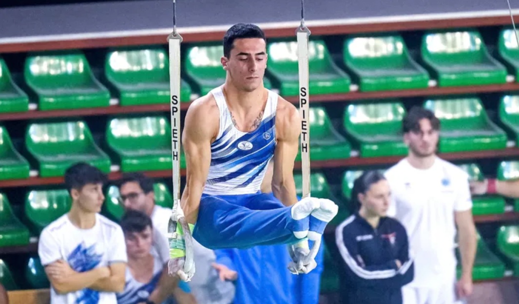 Lorenzo Bonicelli on the rings. Image credit: FEDERAZIONE GINNASTICA D'ITALIA