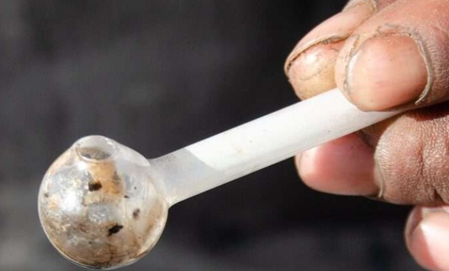 Bologna starts distributing crack pipes in decriminalisation push