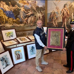 Fakes at Dali exhibition in Parma Image credit: Carabinieri/Reuters