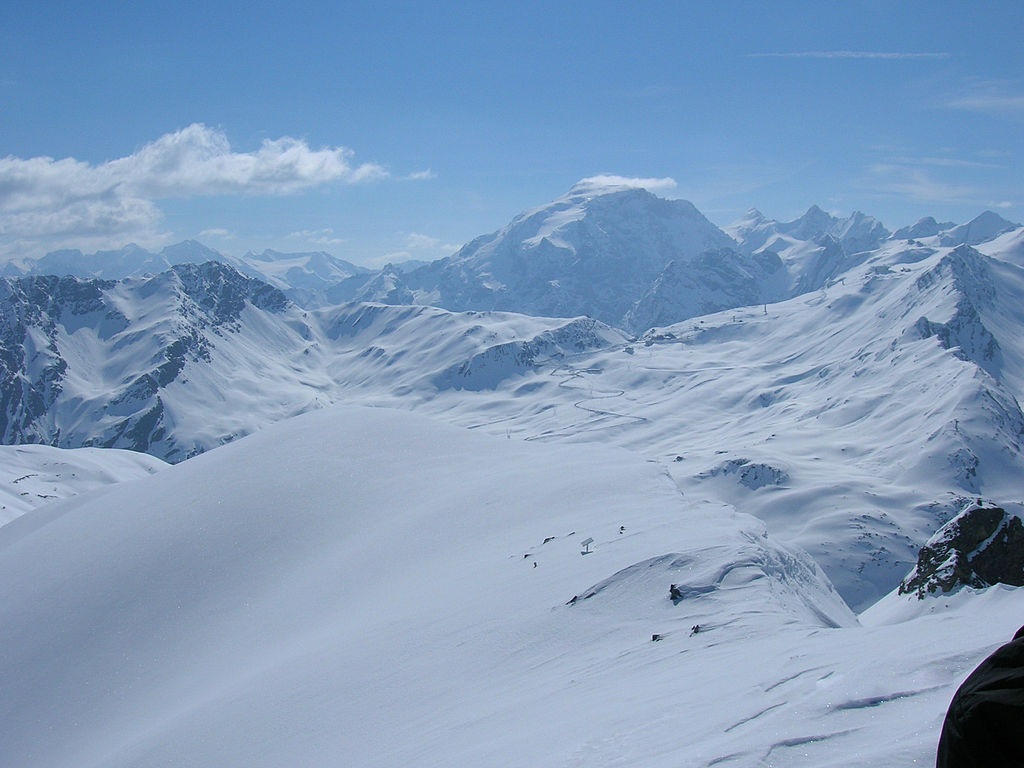 ortles mountains, - Cima Vertana is where 5 German mountaineers died. Fdbef, CC BY-SA 3.0 , via Wikimedia Commons