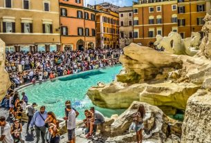 There will be a €2 charge to see the Trevi Fountain in Rome