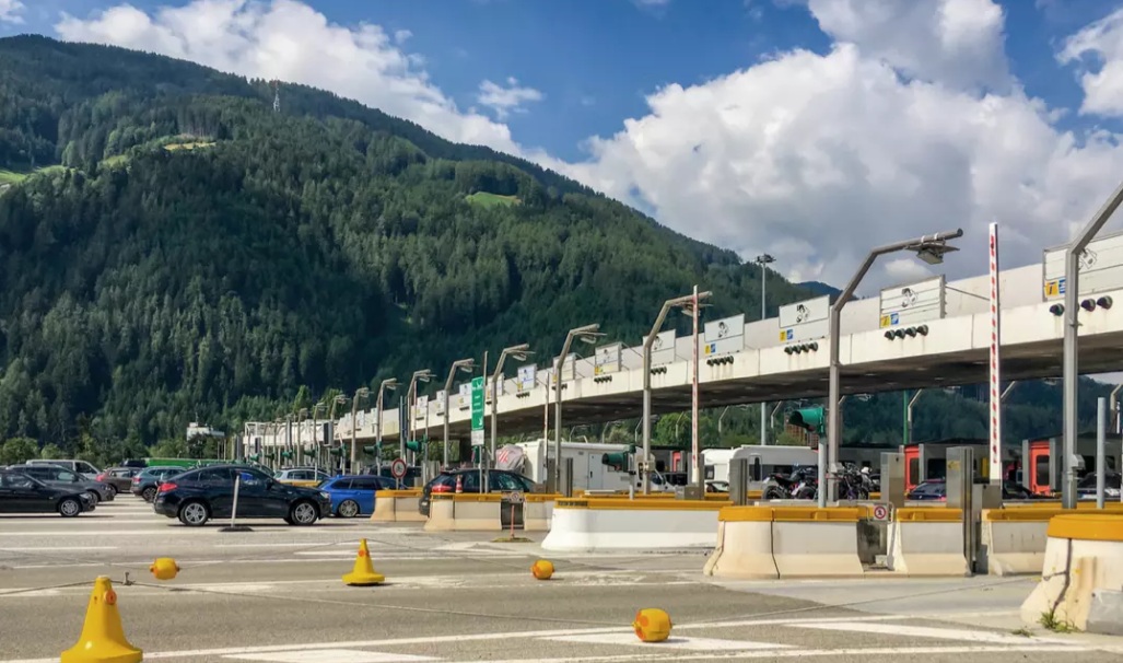 motorways and tolls - tolls on motorway