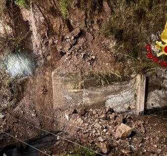 Landslide on the Amalfi Coast. Image credit: Vigili del fuoco