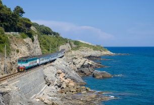 northern Italy sea trains start their 2026 services this weekend. By Kabelleger / David Gubler (http://www.bahnbilder.ch) - http://www.bahnbilder.ch/picture/8276, CC BY-SA 3.0, https://commons.wikimedia.org/w/index.php?curid=17185297