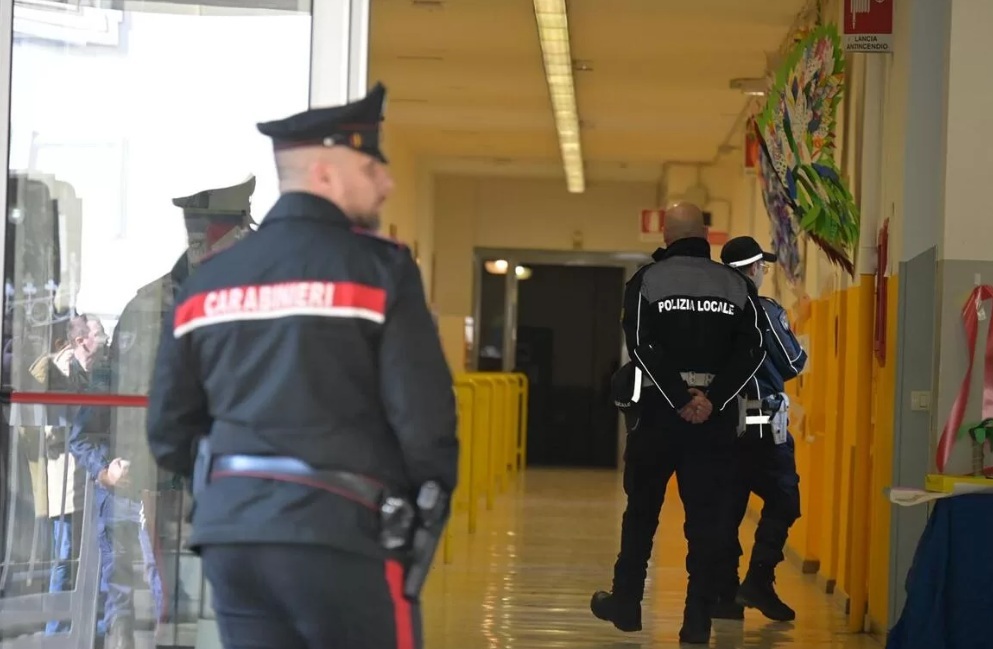 Teacher stabbed by pupil Photo Tiziano Manzoni/LaPresse