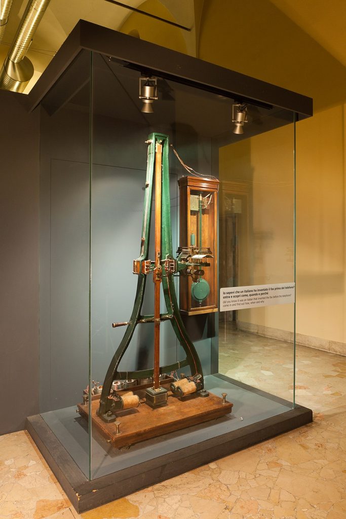 Pantèlègraph by Giovanni Caselli, 1933 replica exhibited at the Museo nazionale della scienza e della tecnologia Leonardo da Vinci, Milan. By Alessandro Nassiri for Museo nazionale scienza e tecnologia, Milano - Museo della Scienza e della Tecnologia "Leonardo da Vinci", CC BY-SA 4.0, https://commons.wikimedia.org/w/index.php?curid=48418489