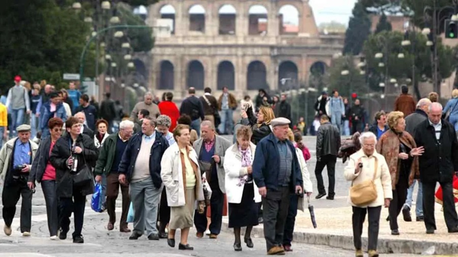 The Italian populat5ion remains stable only due to immigration. Births in 2025 were almost half the number of deaths.