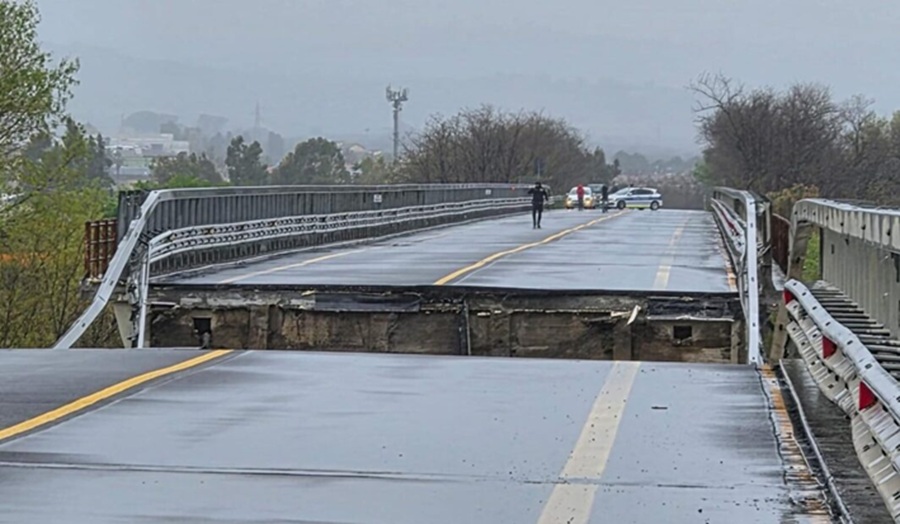 Trigno Bridge collapse on Adriatica Interstate