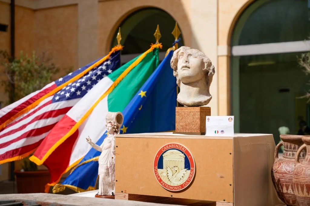 Alexander the Great as Helios Photo: Agnese Sbaffi © Ministry of Culture