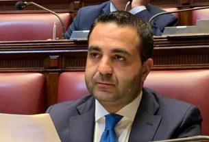 Francesco Canizzaro took the polls for the centre-right in Reggio Calabria.