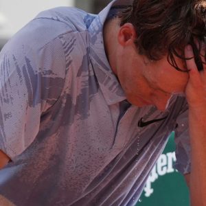 Sinner loses in second round of French Open