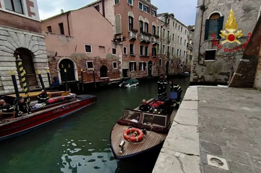 young man drowns in venice canal. Image credit: vigili del fuoco