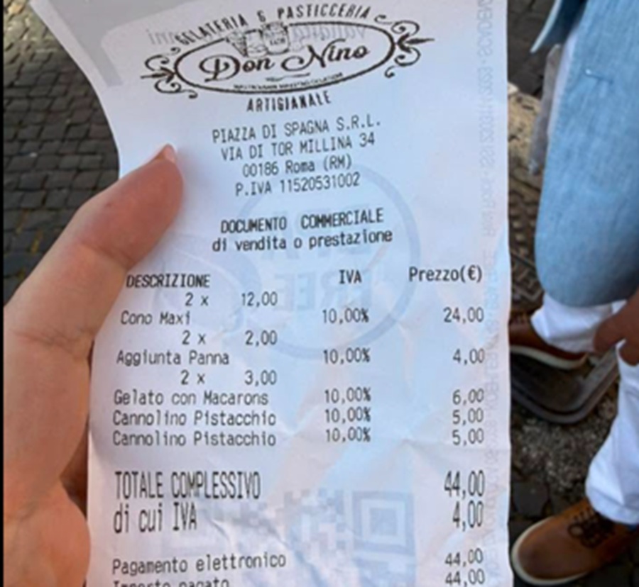 €44 for two ice creams, charges not reflecting what they were given.