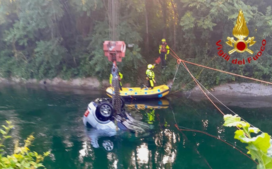 Senago car crash Image credit: Vigili del Fuoco