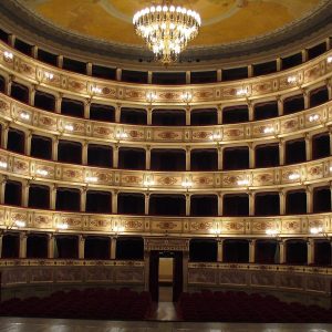 Teatro dell'Aquila, Fermo. One of the condominium theatres recognised by UNESCO. By Alberto Luccaroni (personal page) - Own work, CC BY-SA 3.0, https://commons.wikimedia.org/w/index.php?curid=2805397