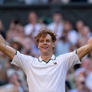 Sinner defends Wimbledon title Sinner retains Wimbledon title