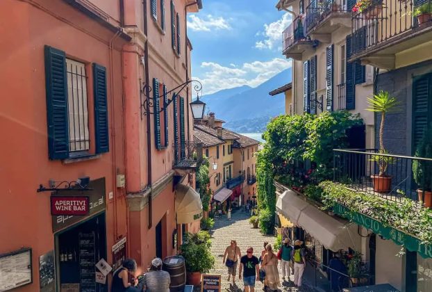 Mayor of Como bans all cycling in historic centre of town