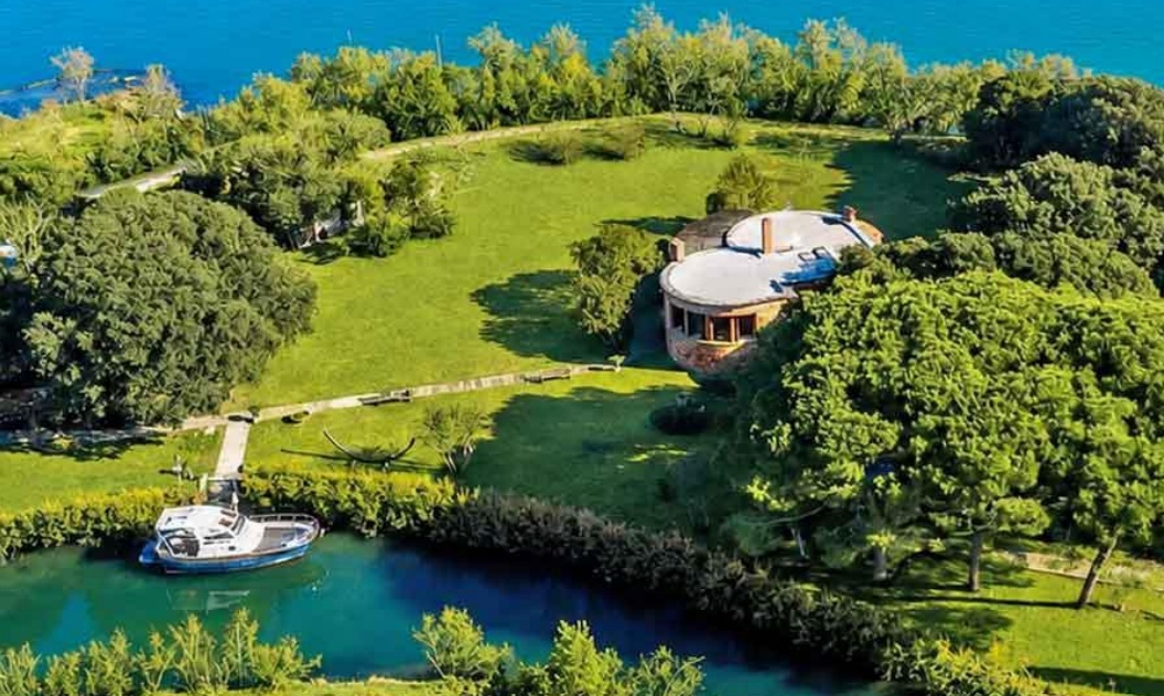 Crevan Island Venice is up for sale. Image courtesy of Lionard