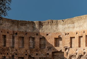Emperor Trajan's baths. By Rabax63 - Own work, CC BY-SA 4.0, https://commons.wikimedia.org/w/index.php?curid=77975629